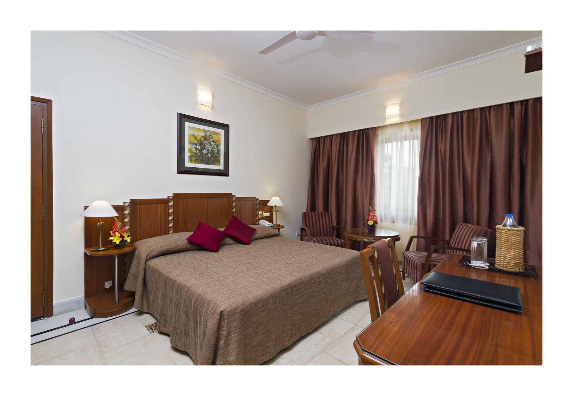 Jehan Numa Palace Hotel Bhopal Eksteriør bilde