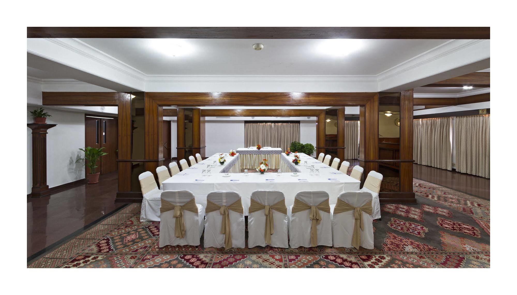 Jehan Numa Palace Hotel Bhopal Eksteriør bilde